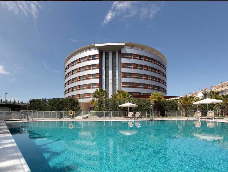 Abades Nevada Palace Hotel 4*