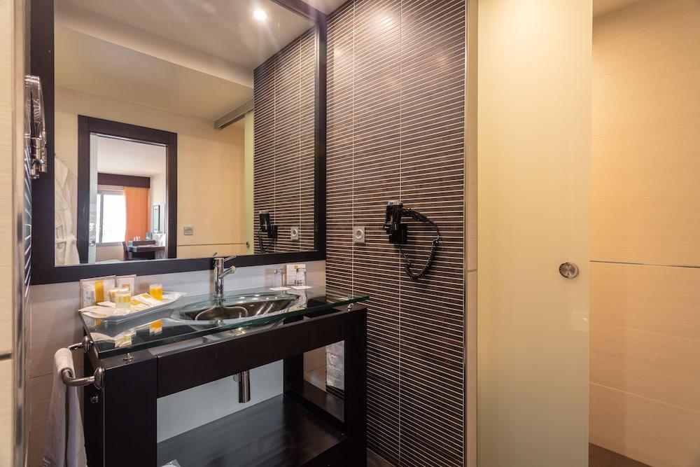 Abades Nevada Palace Hotel 4*